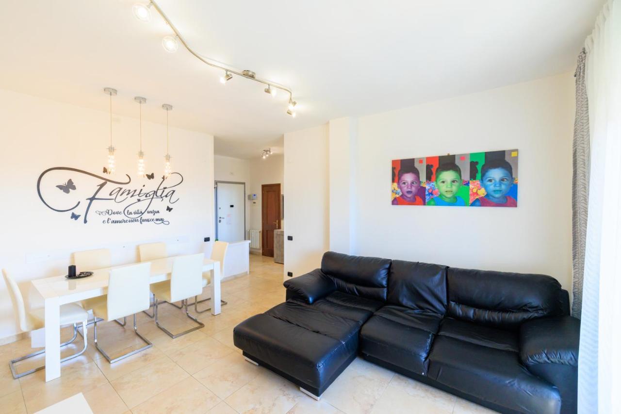 Apartamento L' Essenziale Livorno Exterior foto